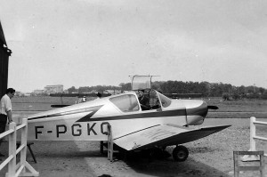 1955 Jodel D112 au hangar Aéro-club de Courbevoie